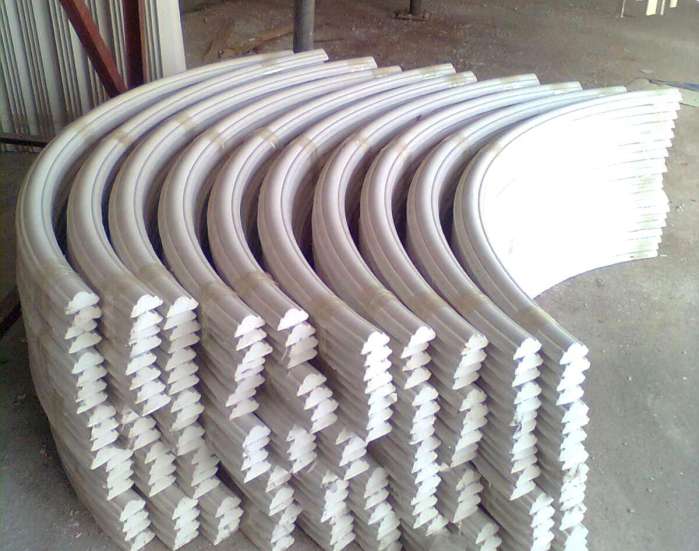 石膏线安装是钉好还是粘好,石膏线需要用什么钉子固定