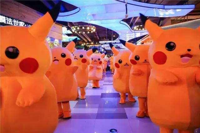 “遭受”十万伏特暴击！20只皮卡丘惊喜出没，要被萌哭了！