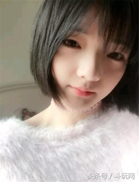 当然是选择原谅她啦！悲情男哭诉女朋友是LOL人气主播还草粉