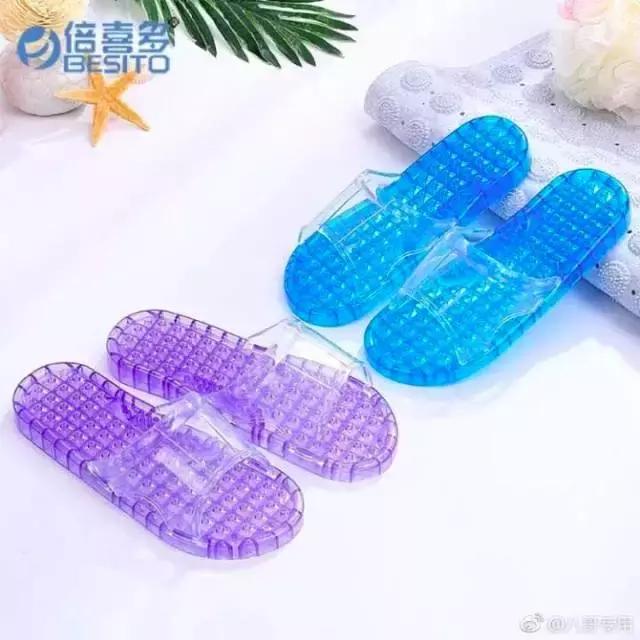 国外“天后”代言的潮鞋，怎么感觉就是街边常见的塑料拖鞋呢