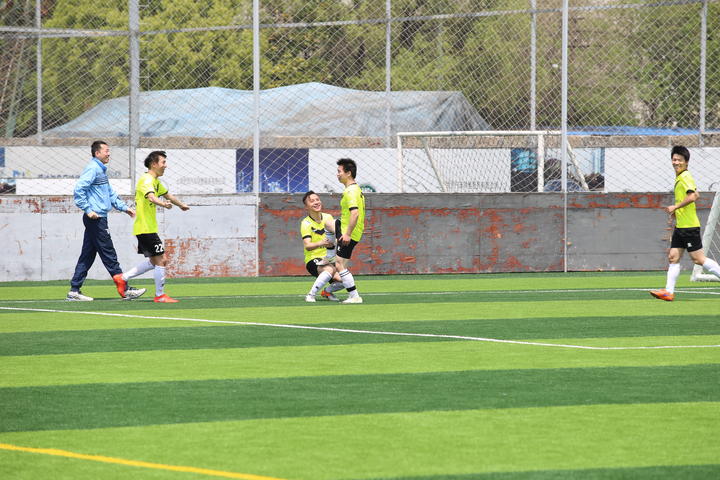 SHIFA2017第二轮战况升级，美团点评狂轰11球完虐对手