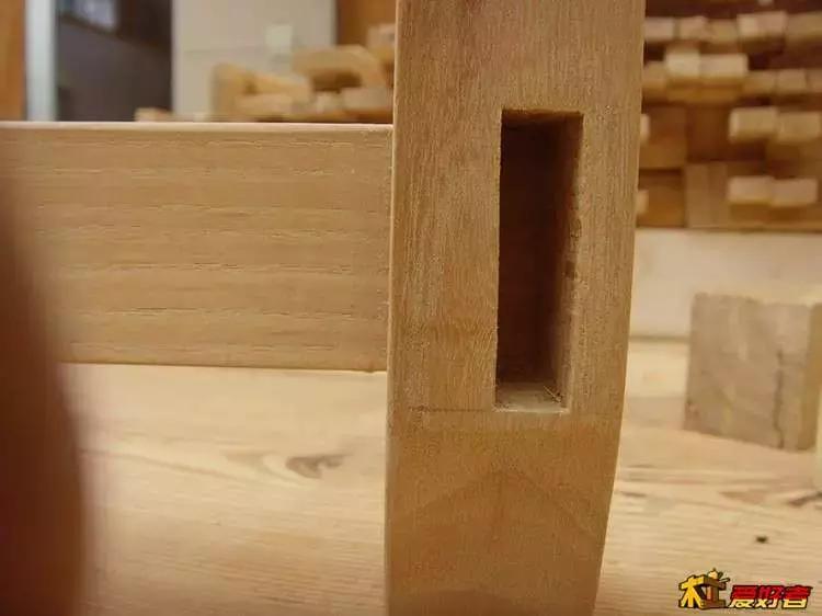 坐着轮椅入了坑——《轮椅上的木匠》