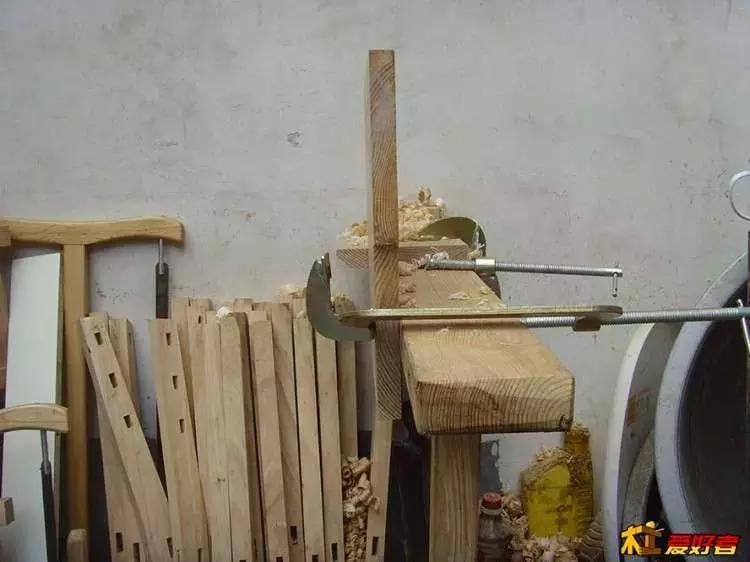 坐着轮椅入了坑——《轮椅上的木匠》