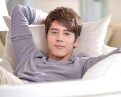 看着面熟的五个男明星：前三个就算了，后两个叫不出来不应该！