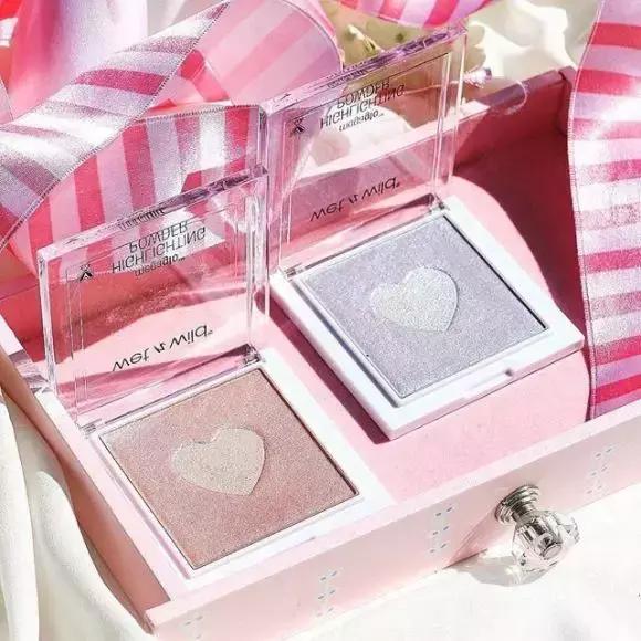 一支唇膏玩转百变妆容,教你玩转双色唇色