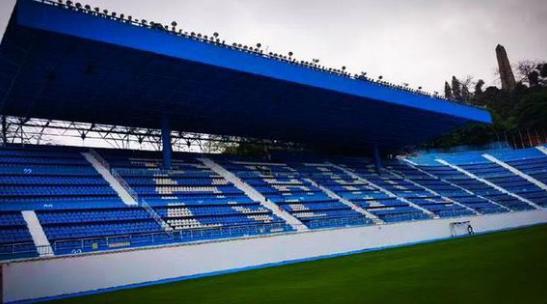 广州富力主场对恒大,吐槽广州恒大专业足球场