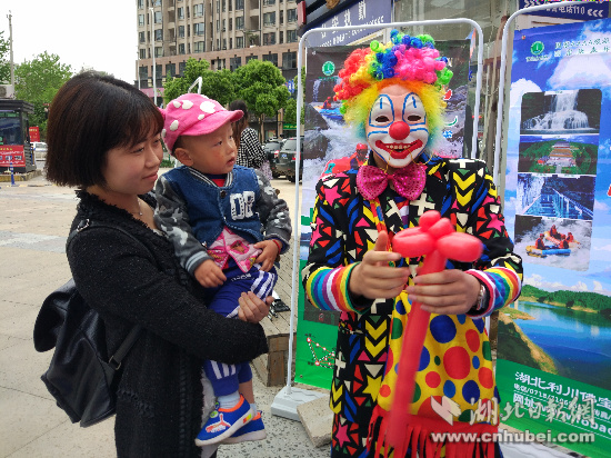 利川旅游开启社区微推会今年走进武汉30个大型社区