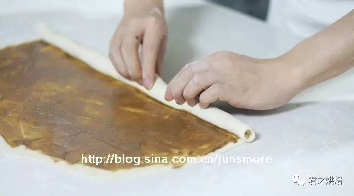 烤制麻酱烧饼教程全过程,外脆里软的麻酱烧饼层层咸香好吃