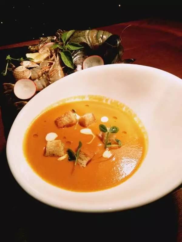 什么！我没听错吧！1元就能吃到招牌菜！这家人家的生日宴也太豪气了吧！