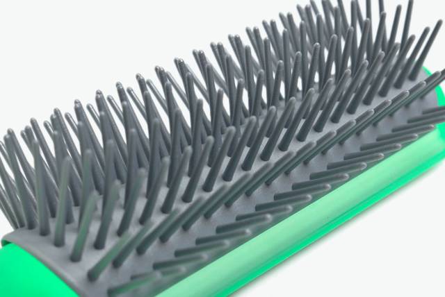 发质干枯头发硬？无需花钱去理发店，轻松在家也搞定！