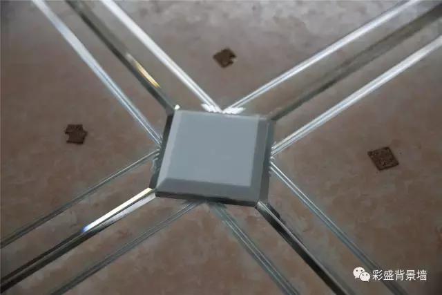 家装镀膜玻璃好还是普通玻璃好,镀膜玻璃与普通玻璃哪个在室外