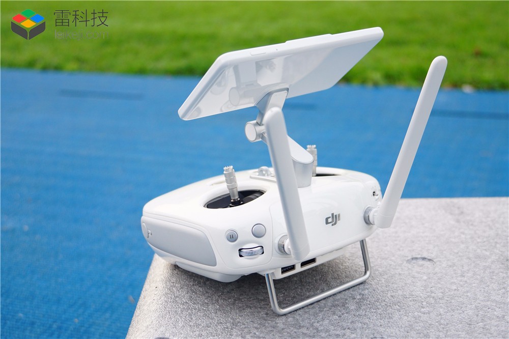 大疆无人机精灵4无人机深度评测,大疆精灵4飞行评测