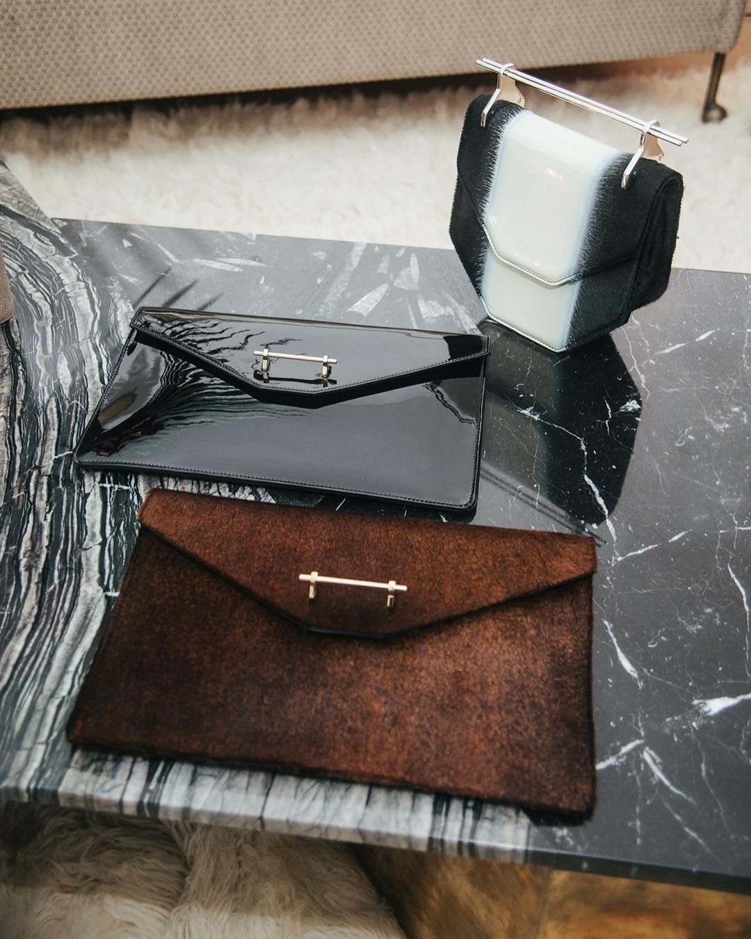 你的包烂大街了吧？三个品牌瞬间提升包品