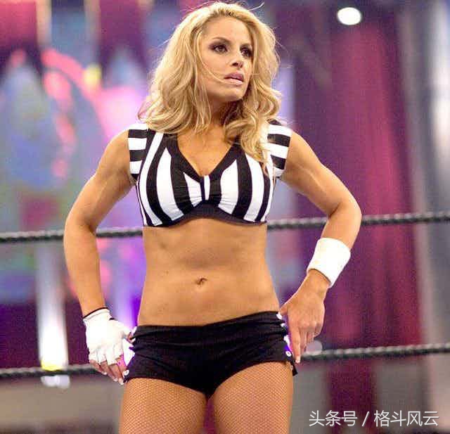 WWE美女年轻的轻狂，让自己的老公头疼！