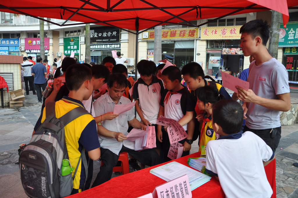 科协探索科普服务,市科协营造科普氛围