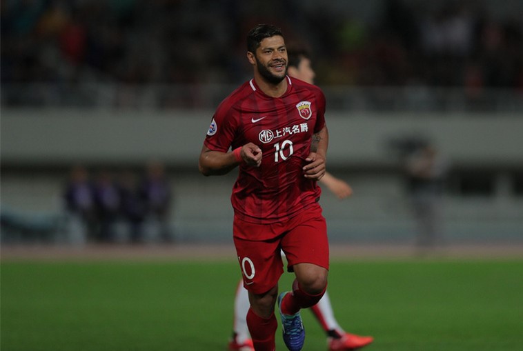 胡尔克阿德里亚诺,胡尔克个人资料