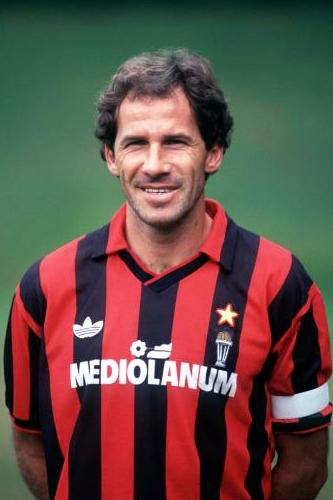 意甲巨星米兰队长被“带帽”？与妻子都是白人，却生下黑人儿子