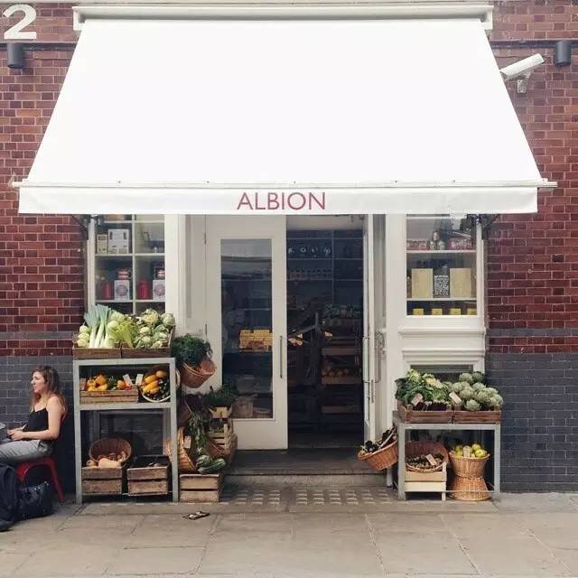 开了一家小店只为梦想而努力,女人的终极梦想开一家店