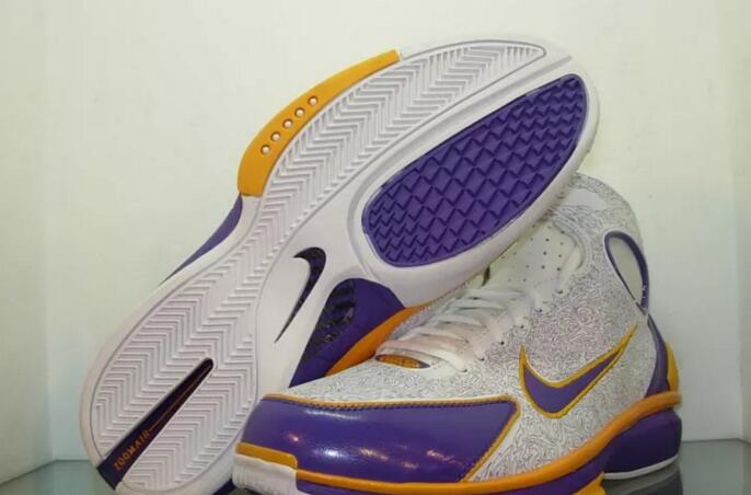 科比为什么没有新的球鞋系列,科比真正意义上的第一双耐克