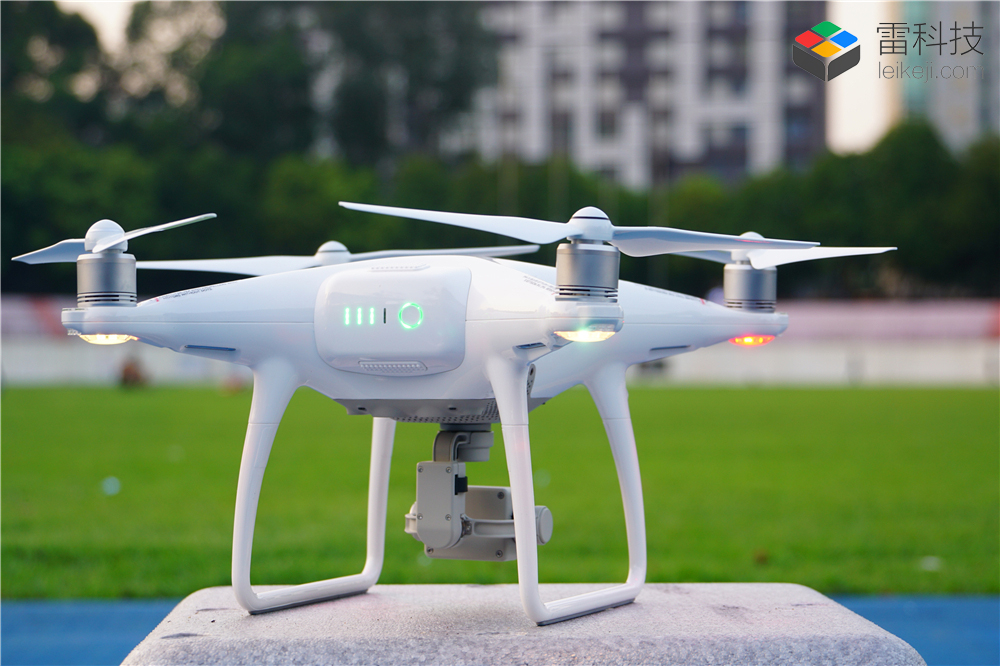 大疆无人机精灵4无人机深度评测,大疆精灵4飞行评测