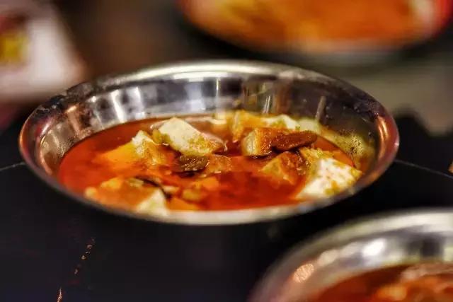 各种特点烧烤欢迎大家都来品尝,最好吃人气最高的烧烤