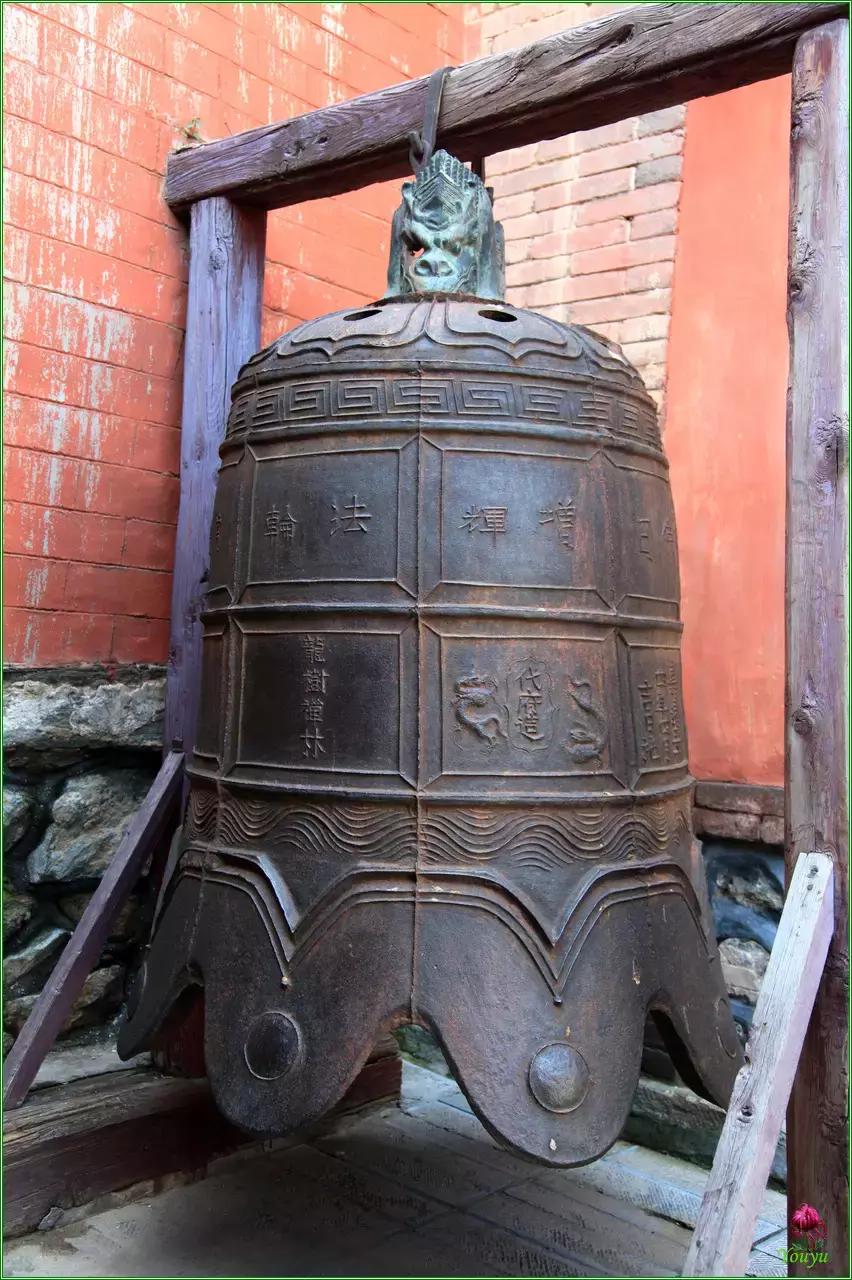 五台山文殊菩萨铜像在哪个寺庙,山西省五台山文殊菩萨寺庙