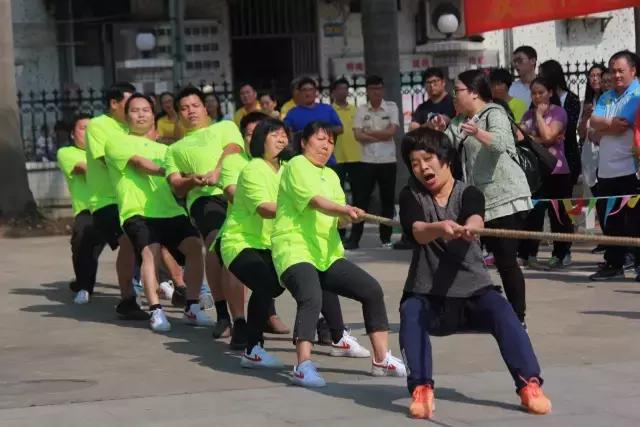 番禺｜拔河比赛：原来，桥南最强拔河战队竟是他们！为他们喝彩！