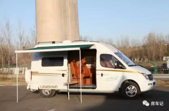 上汽大通v80长轴中顶自动挡房车,2019款大通v80豪哥自动挡房车