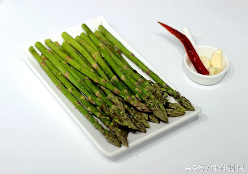 芦笋好吃还挺贵,芦笋怎么这么贵