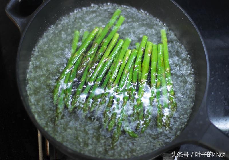 芦笋好吃还挺贵,芦笋怎么这么贵