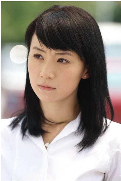 杨幂佟丽娅都给她做过配，但好像自从她整容消息传出后就少出现了