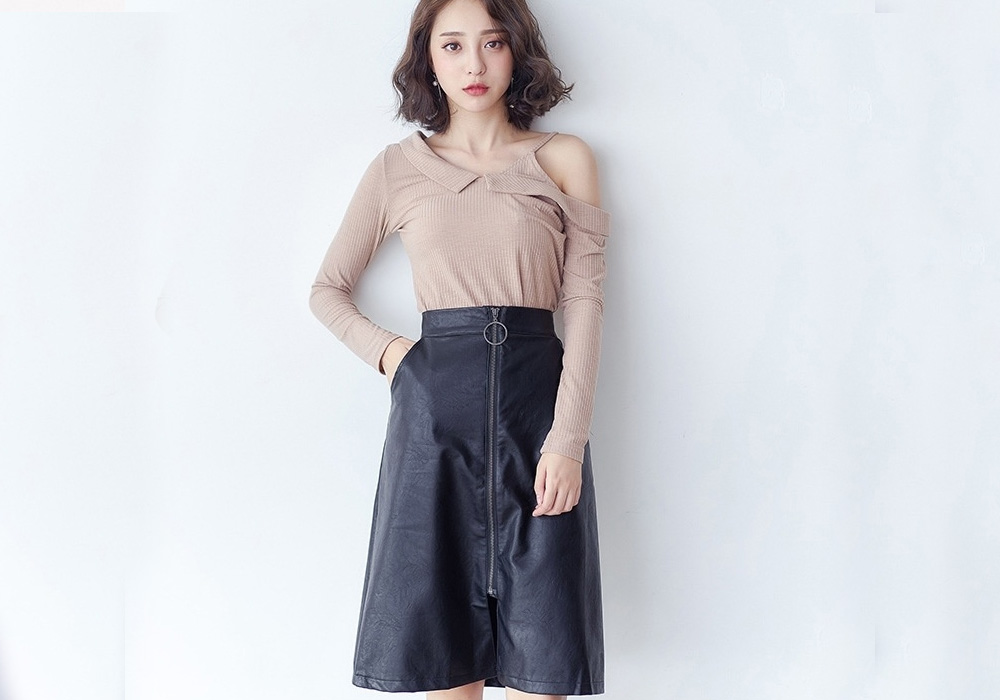 穿上一条花裙子有多美,好看又好穿的皮裙