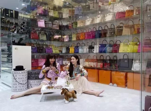 别羡慕别人了，别人的豪车钥匙可能在淘宝买的