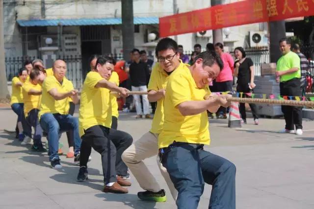 番禺｜拔河比赛：原来，桥南最强拔河战队竟是他们！为他们喝彩！