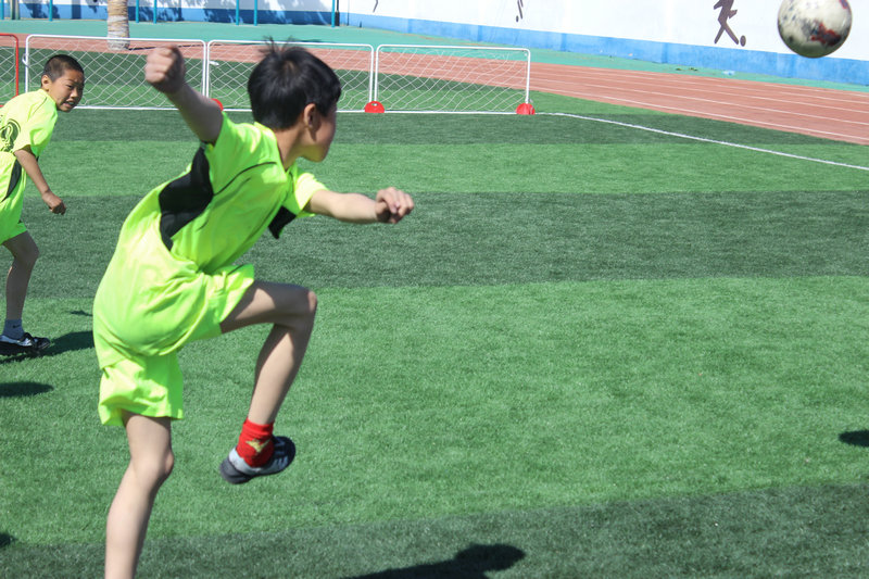 青春如火超越自我拔河比赛,青春如火超越自我全力以赴