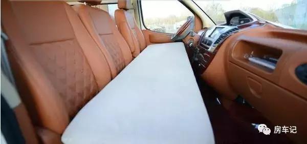 上汽大通v80长轴中顶自动挡房车,2019款大通v80豪哥自动挡房车