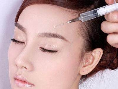 额头皱纹打玻尿酸后什么感觉,玻尿酸面部除皱效果