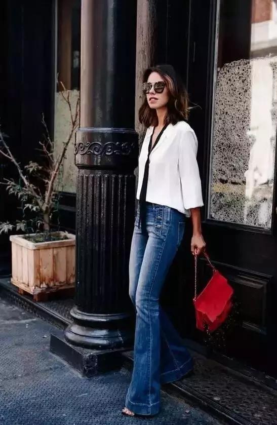 夏天丝巾系法大全,夏天长方形丝巾搭白衬衫的系法