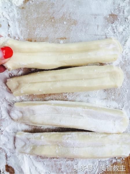 油酥和面炸油条,炸脆皮油条凉水和面