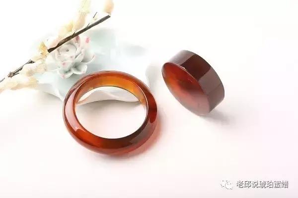 戴蜜蜡手镯有什么好处,各种蜜蜡手镯