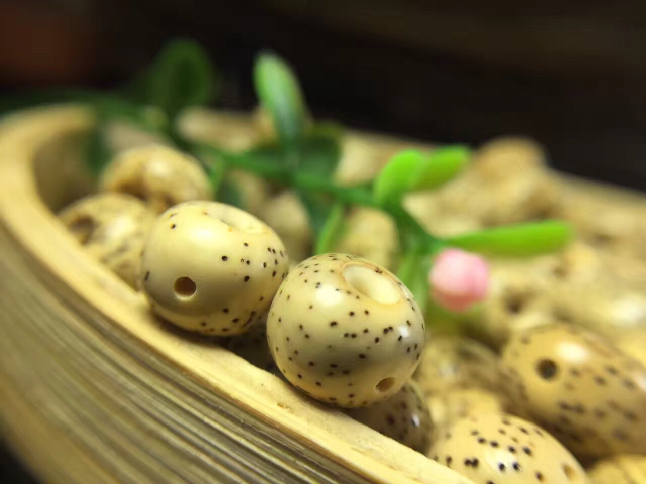 星月菩提陈籽玉化效果图,星月菩提陈籽为什么手感很干