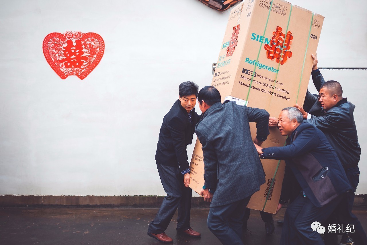 女方陪嫁毛毯算被子总数量吗,女方陪嫁皮箱高档可放被子