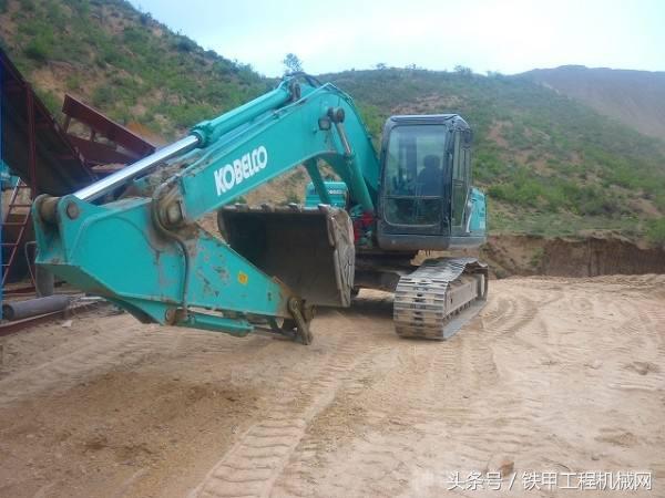 三一七五挖掘机更换安全阀芯视频,挖掘机更换主阀有哪些要注意的