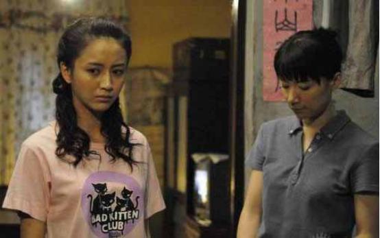 杨幂佟丽娅都给她做过配，但好像自从她整容消息传出后就少出现了