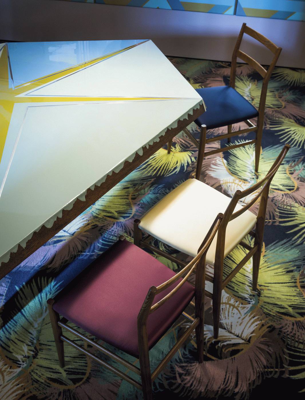 色彩魔术师，Gay一般友谊的男男设计师组合