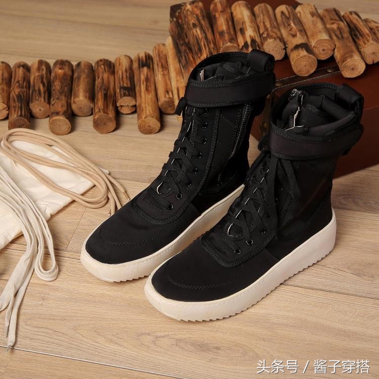 潮鞋个性联名,vans海绵宝宝联名鞋粉色