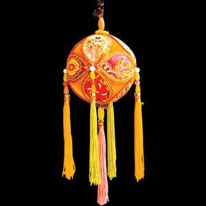 本命年必穿红？盲目随众看你该不该悬崖勒马