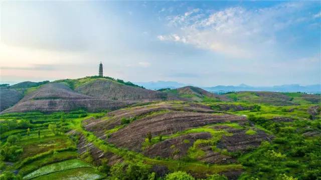 湖北黄冈大别山地质公园图片景色,走进黄冈大别山世界地质公园
