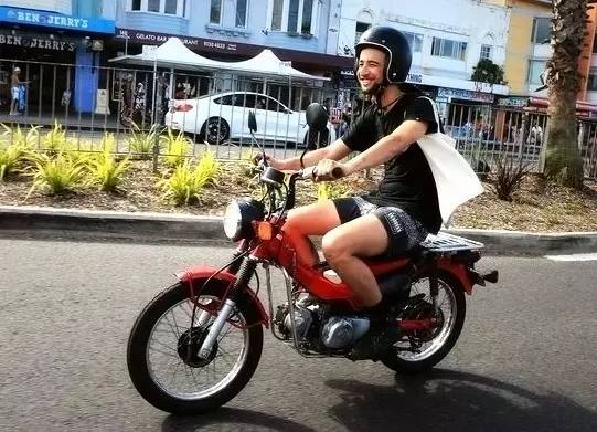 2022款宝马水鸟1250adv,宝马水鸟1250adv与gs区别