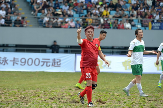 谭咏麟领衔香港明星足球队,谭咏麟香港足球队